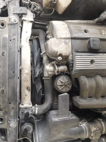 BMW 320 1995, 242,000 km - 2.5 l - Bakı