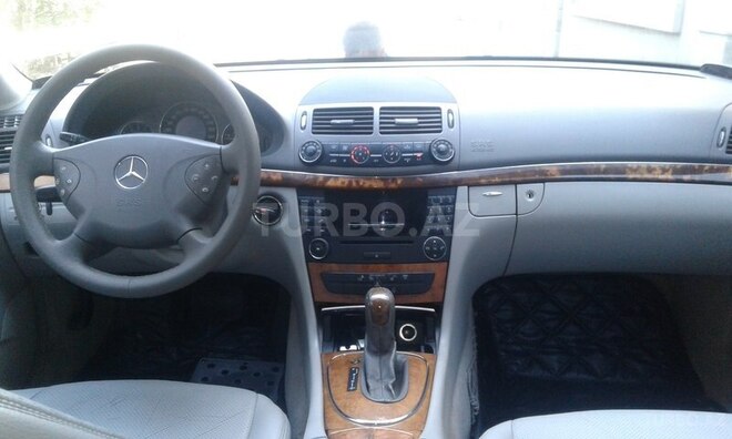 Mercedes E 220 2006, 228,000 km - 2.2 л - Bakı