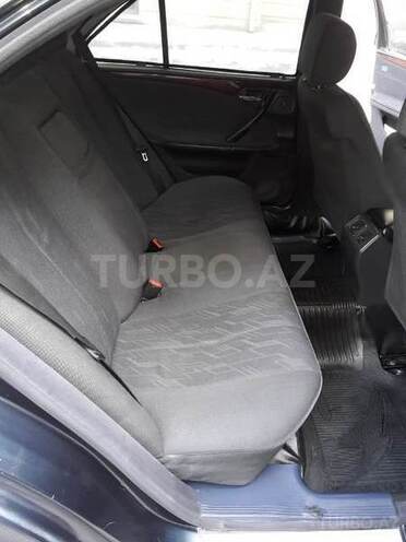 Mercedes E 240 2000, 183,000 km - 2.6 л - Bakı