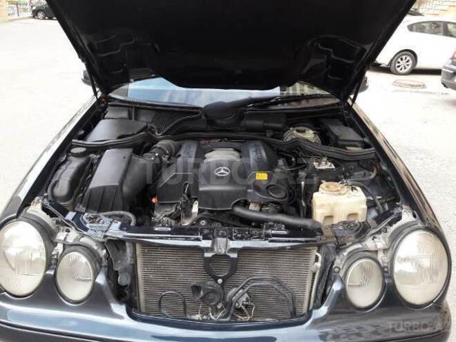 Mercedes E 240 2000, 183,000 km - 2.6 л - Bakı
