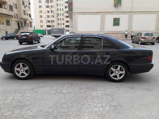 Mercedes E 240 2000, 183,000 km - 2.6 л - Bakı