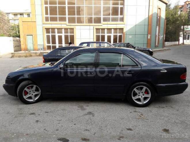 Mercedes E 240 2000, 183,000 km - 2.6 л - Bakı