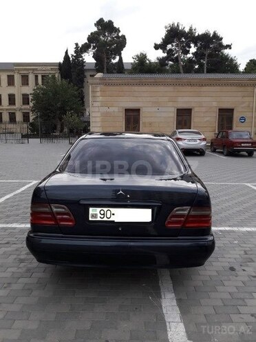 Mercedes E 240 2000, 183,000 km - 2.6 л - Bakı