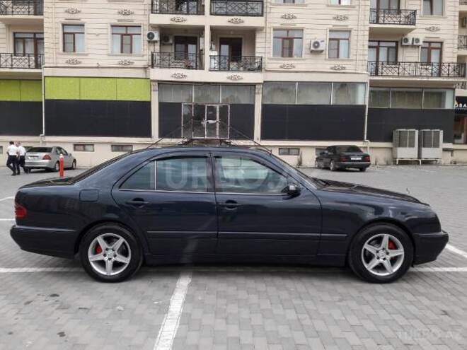 Mercedes E 240 2000, 183,000 km - 2.6 л - Bakı
