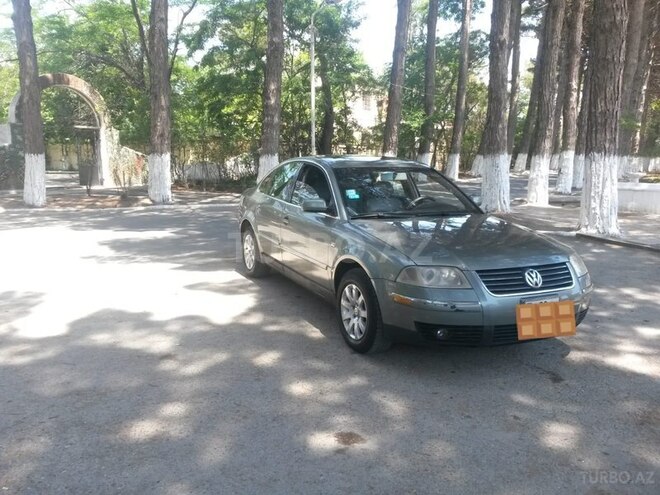 Volkswagen Passat 2001, 180,000 km - 1.8 л - Sumqayıt