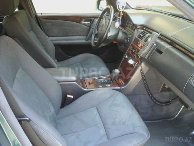 Mercedes E 200 1996, 247,000 km - 2.0 л - Bakı