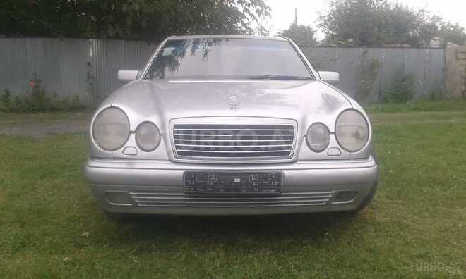 Mercedes E 240 1998, 39,500 km - 2.4 l - Zaqatala