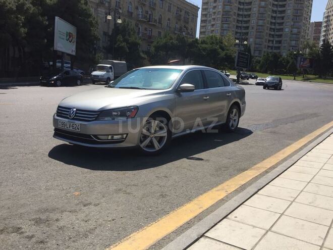 Volkswagen Passat 2012, 99,000 km - 2.5 l - Bakı