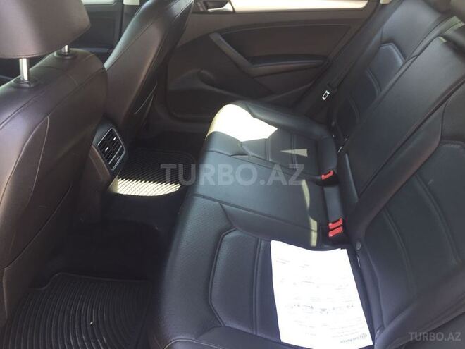 Volkswagen Passat 2012, 99,000 km - 2.5 l - Bakı