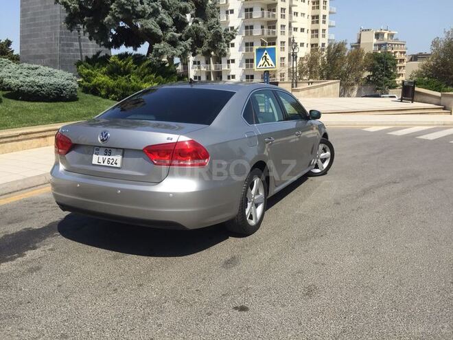 Volkswagen Passat 2012, 99,000 km - 2.5 l - Bakı
