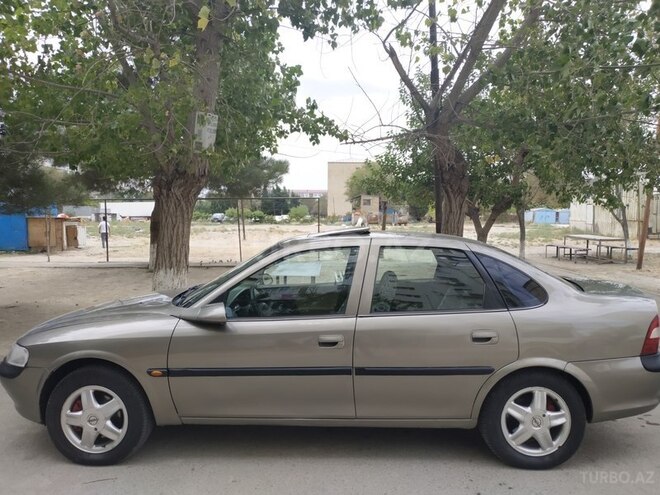Opel Astra 1996, 380,000 km - 2.0 l - Sumqayıt