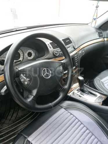 Mercedes E 350 2006, 285,000 km - 3.5 l - Bakı