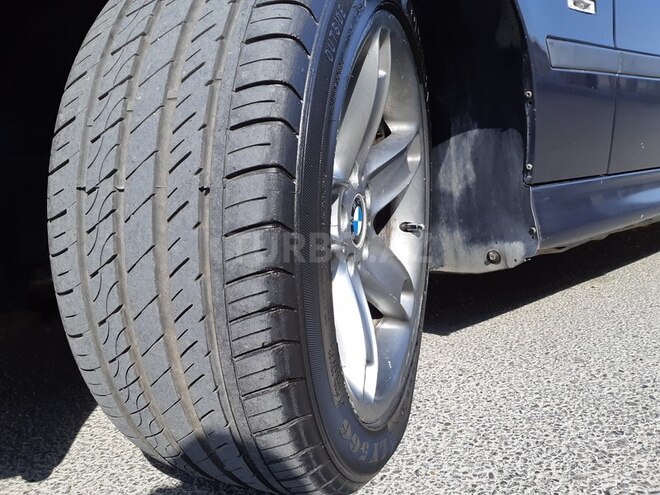 BMW 528 1999, 350,000 km - 2.8 l - Bakı