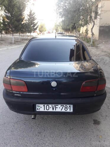 Opel Omega 1996, 280,000 km - 2.0 l - Sumqayıt
