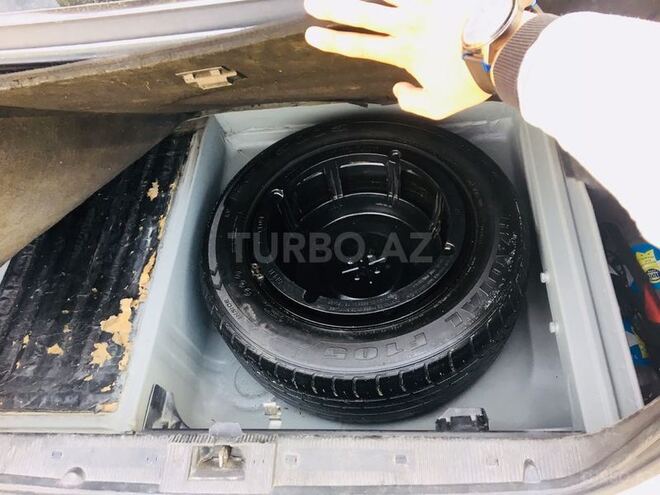 Mercedes E 220 1999, 330,000 km - 2.2 л - Bakı