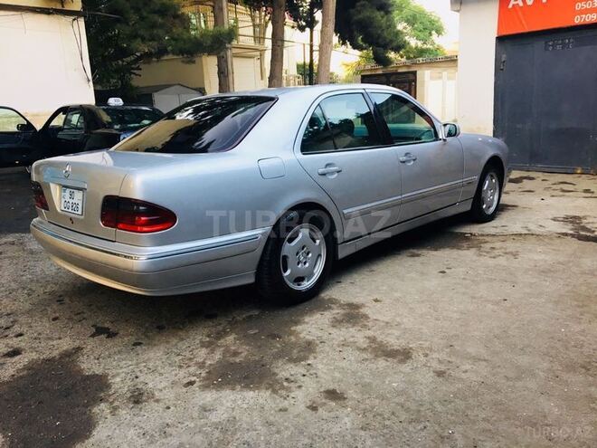 Mercedes E 220 1999, 330,000 km - 2.2 л - Bakı
