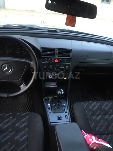 Mercedes C 220 2000, 389,000 km - 2.2 l - Sumqayıt