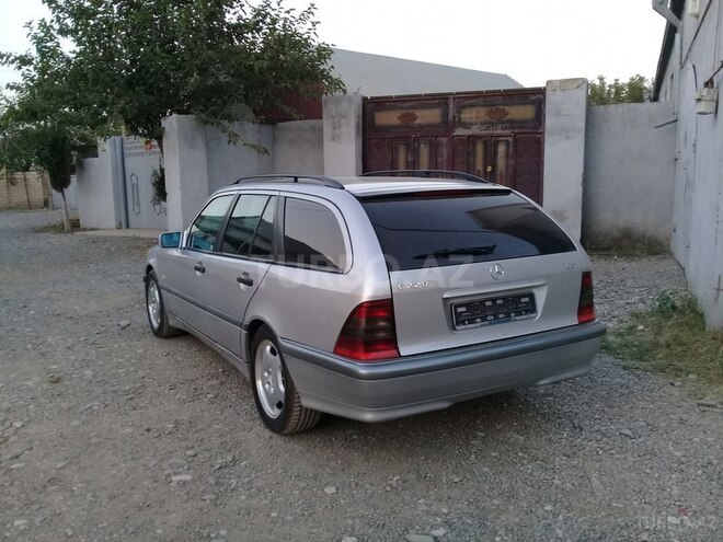 Mercedes C 220 2000, 380,000 km - 2.2 l - Ağcabədi