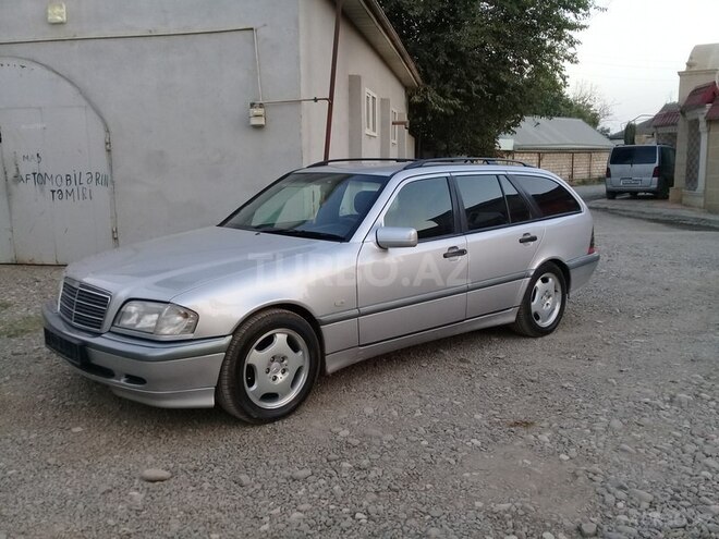 Mercedes C 220 2000, 380,000 km - 2.2 l - Ağcabədi
