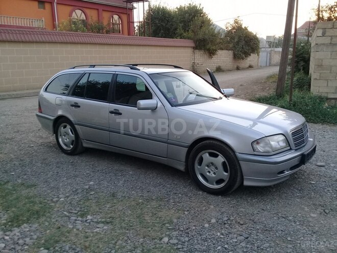 Mercedes C 220 2000, 380,000 km - 2.2 l - Ağcabədi