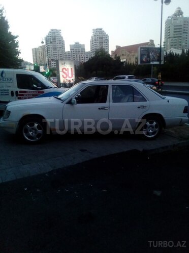 Mercedes E 230 1988, 350,000 km - 2.3 l - Bakı