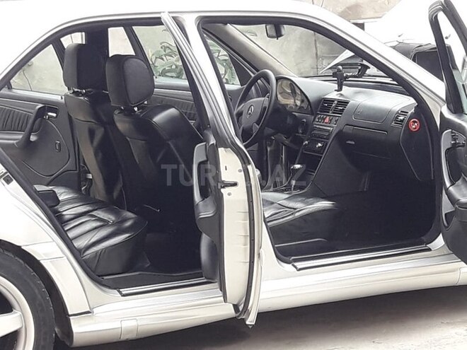 Mercedes C 240 2000, 249,000 km - 2.4 l - Bakı