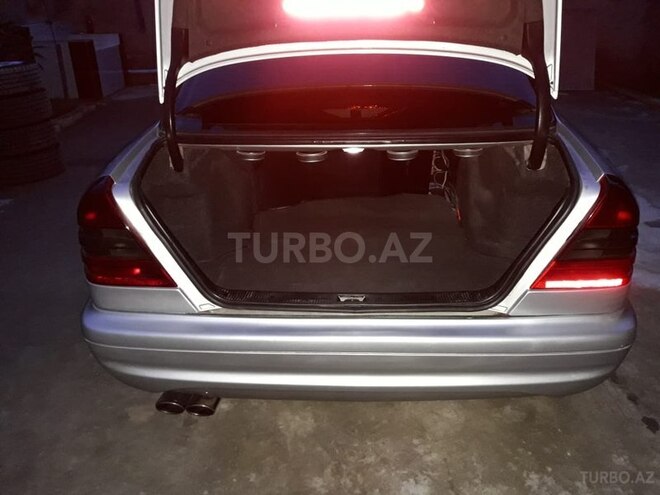 Mercedes C 240 2000, 249,000 km - 2.4 l - Bakı