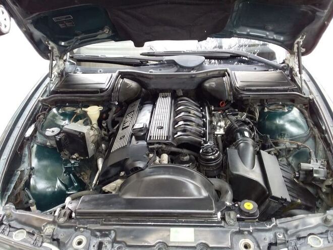 BMW 523 1996, 300,000 km - 2.3 l - Bakı