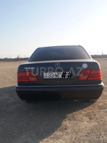 Mercedes E 240 1999, 336,100 km - 2.4 л - Bakı