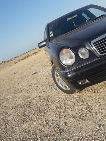 Mercedes E 240 1999, 336,100 km - 2.4 л - Bakı