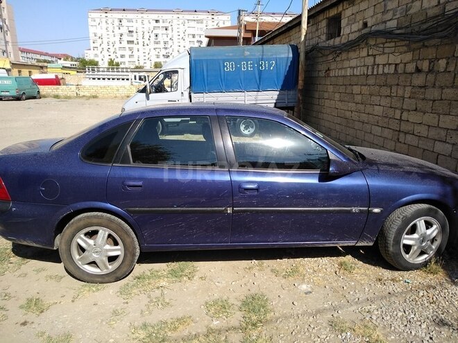 Opel Vectra 1996, 256,000 km - 2.0 l - Sumqayıt