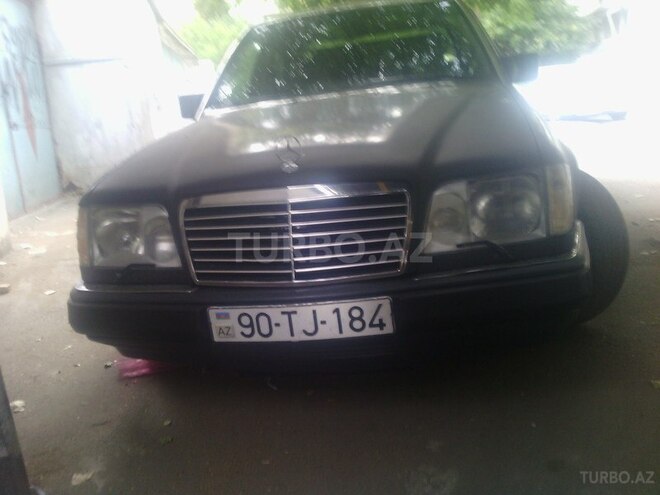 Mercedes E 420 1993, 180,000 km - 4.2 l - Bakı