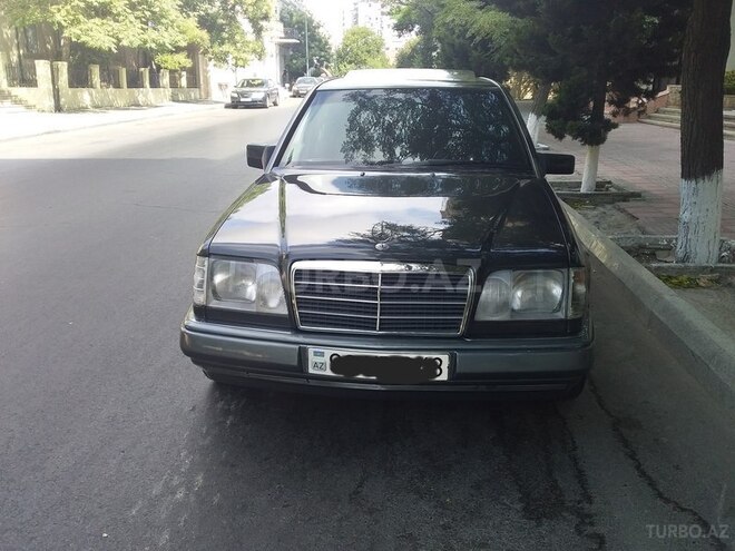 Mercedes E 220 1995, 420,000 km - 2.2 l - Bakı