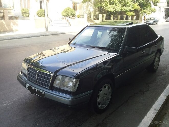 Mercedes E 220 1995, 420,000 km - 2.2 l - Bakı