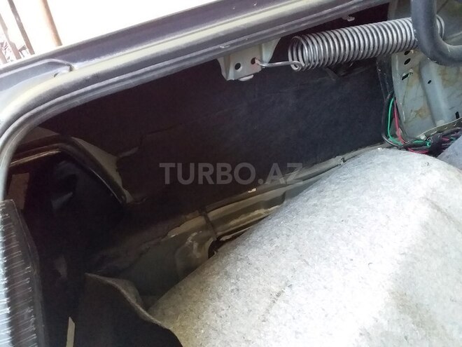 Mercedes E 220 1995, 420,000 km - 2.2 l - Bakı