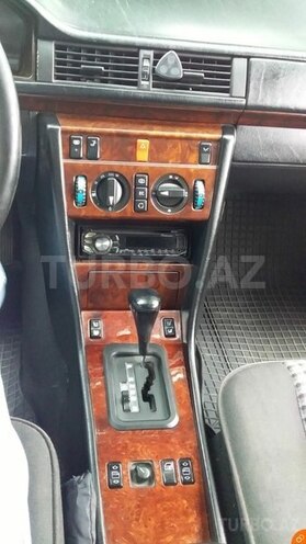 Mercedes E 220 1995, 420,000 km - 2.2 l - Bakı