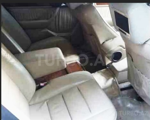 Mercedes E 420 1993, 180,000 km - 4.2 l - Bakı
