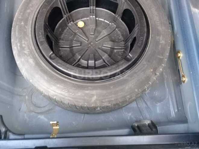 Mercedes E 240 1999, 207,700 km - 2.4 l - Ağcabədi