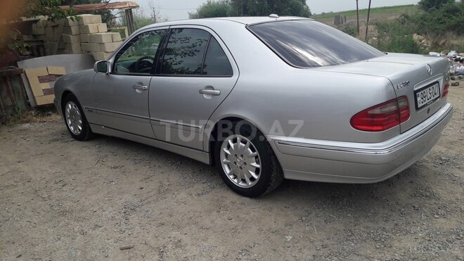 Mercedes E 280 2001, 138,000 km - 2.8 l - Şəmkir