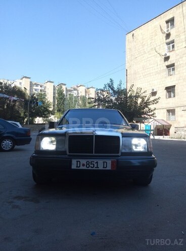 Mercedes E 200 1991, 195,000 km - 2.0 l - Bakı