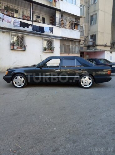 Mercedes E 200 1991, 195,000 km - 2.0 l - Bakı