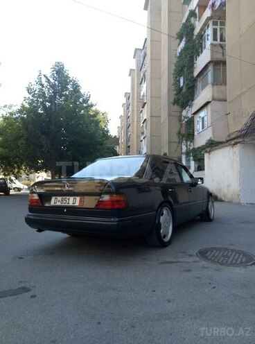 Mercedes E 200 1991, 195,000 km - 2.0 l - Bakı