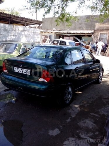 Ford Focus 2000, 240,235 km - 2.0 l - Bakı