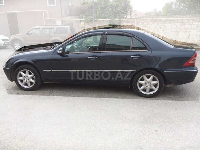 Mercedes C 240 2000, 218,000 km - 2.6 l - Bakı