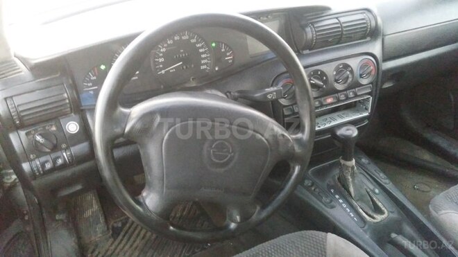 Opel Omega 1994, 253,800 km - 2.0 л - Bakı