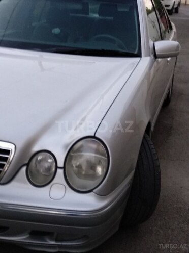 Mercedes E 220 1999, 398,000 km - 2.2 л - Bakı