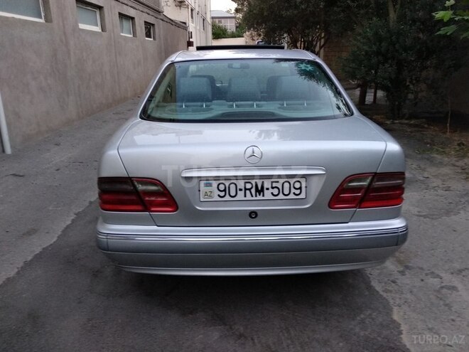 Mercedes E 220 1999, 398,000 km - 2.2 л - Bakı