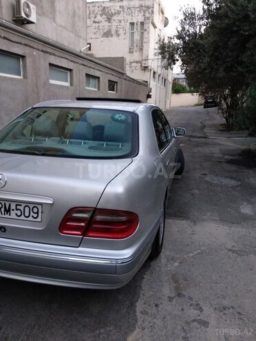 Mercedes E 220 1999, 398,000 km - 2.2 л - Bakı