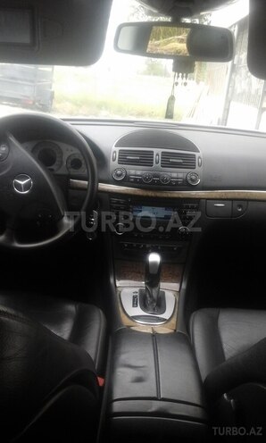 Mercedes E 320 2002, 273,000 km - 0.3 l - Neftçala