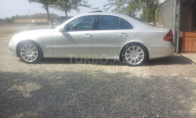 Mercedes E 320 2002, 273,000 km - 0.3 l - Neftçala